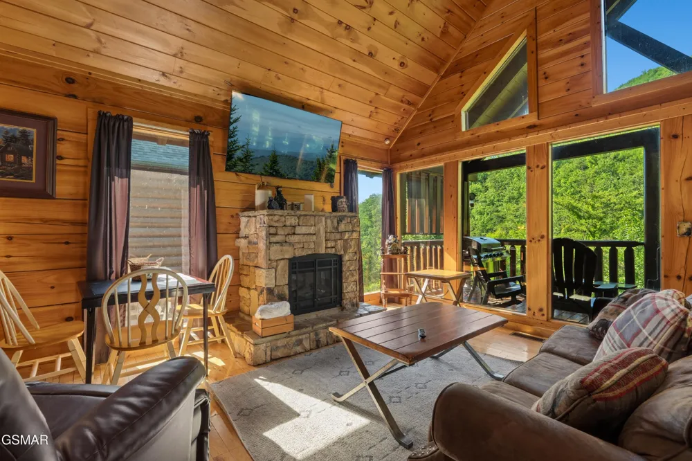 830 Black Bear Cub Way Sevierville, TN 37862