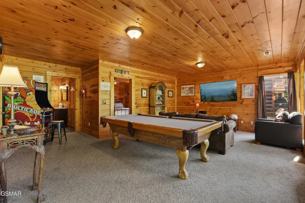 830 Black Bear Cub Way Sevierville, TN 37862