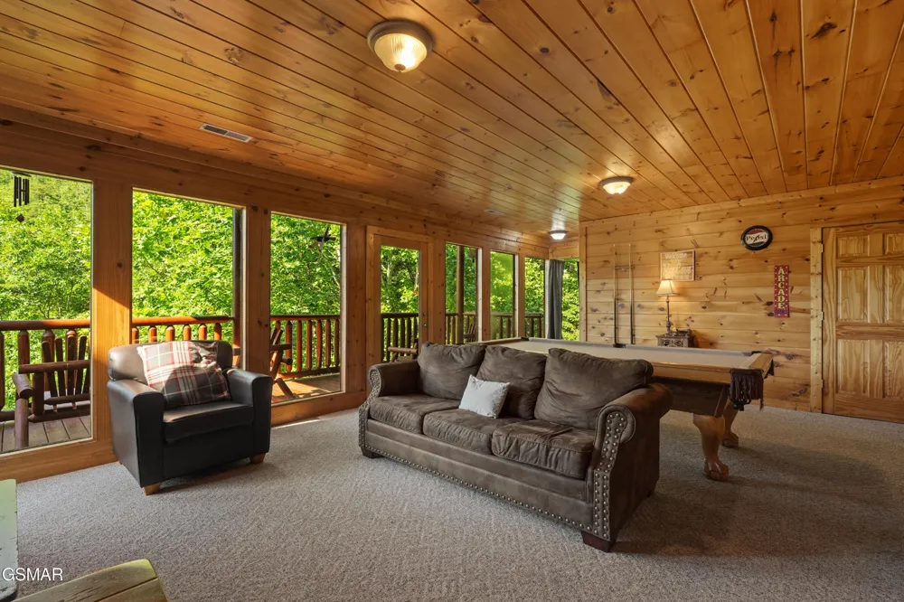 830 Black Bear Cub Way Sevierville, TN 37862