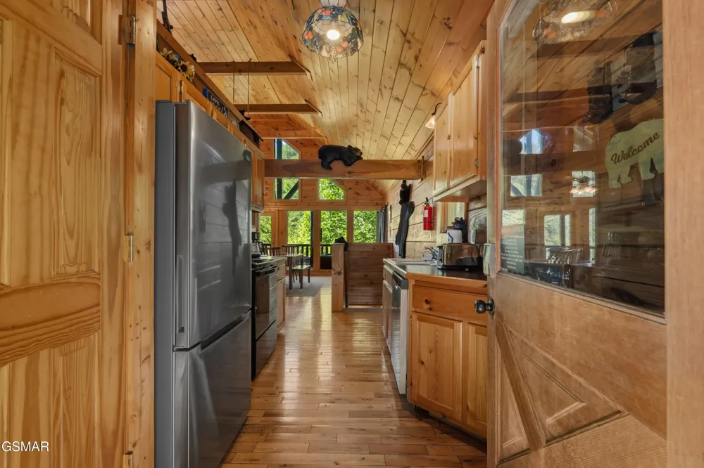 830 Black Bear Cub Way Sevierville, TN 37862