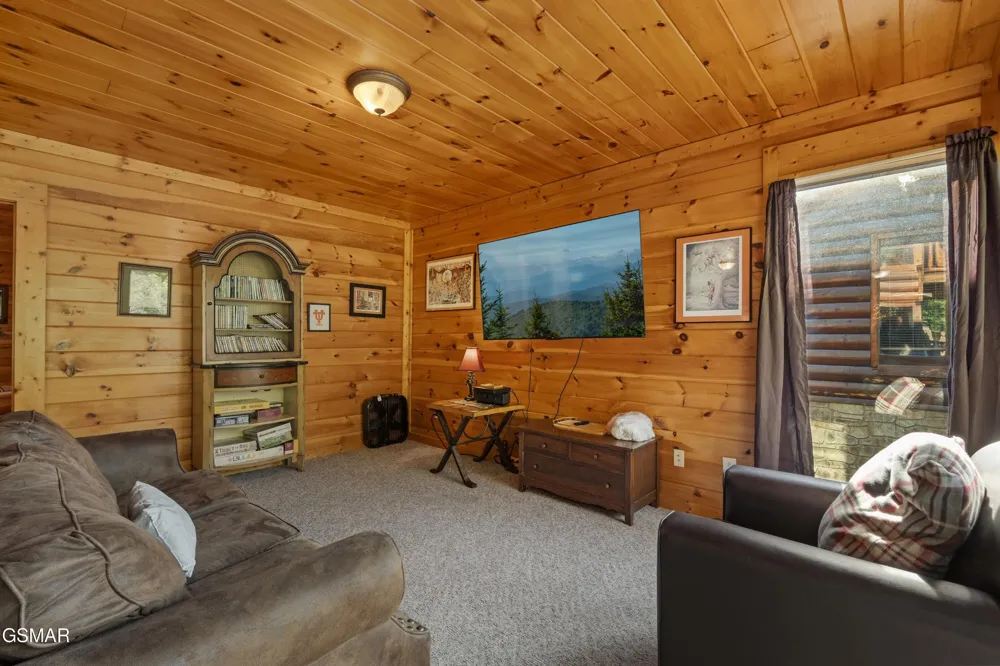 830 Black Bear Cub Way Sevierville, TN 37862