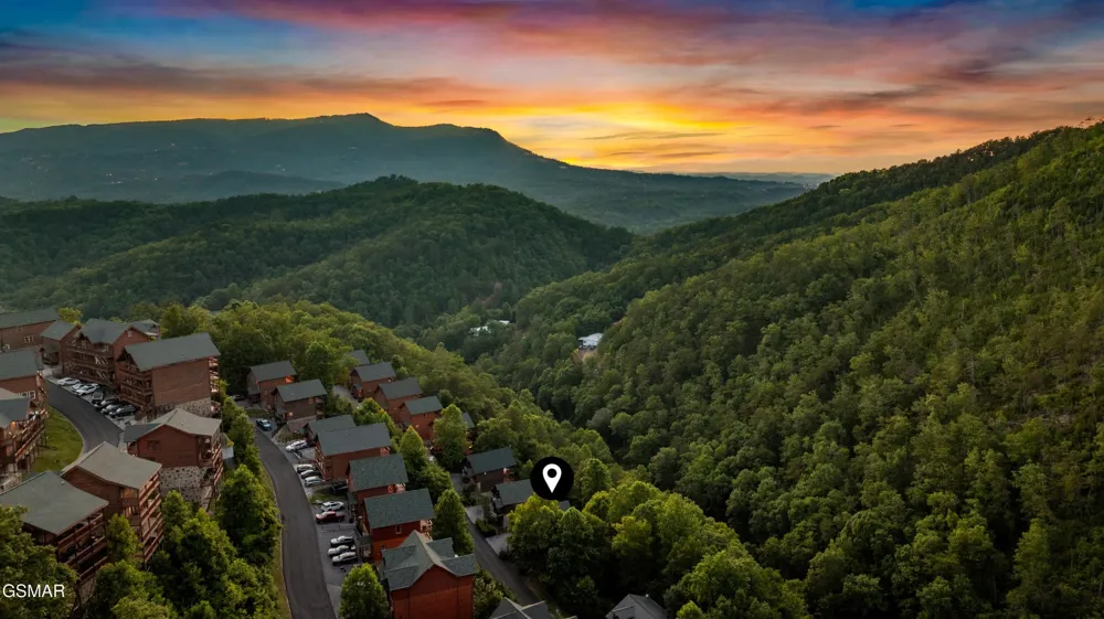 830 Black Bear Cub Way Sevierville, TN 37862