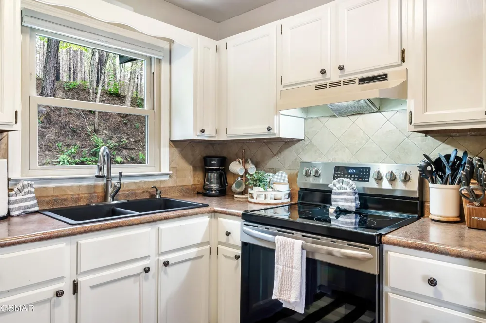 3282 Emerald Springs Loop Pigeon Forge, TN 37862