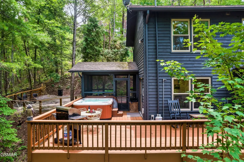 3282 Emerald Springs Loop Pigeon Forge, TN 37862