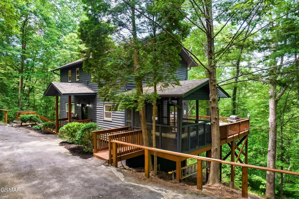 3282 Emerald Springs Loop Pigeon Forge, TN 37862