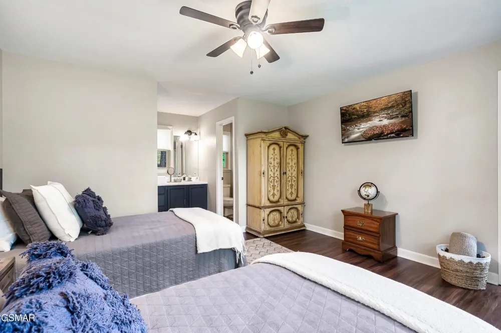 3282 Emerald Springs Loop Pigeon Forge, TN 37862