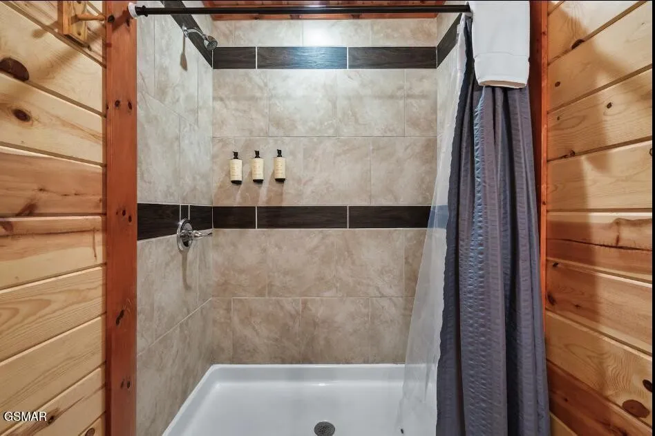 3328 Smoky Ridge Way Sevierville, TN 37862