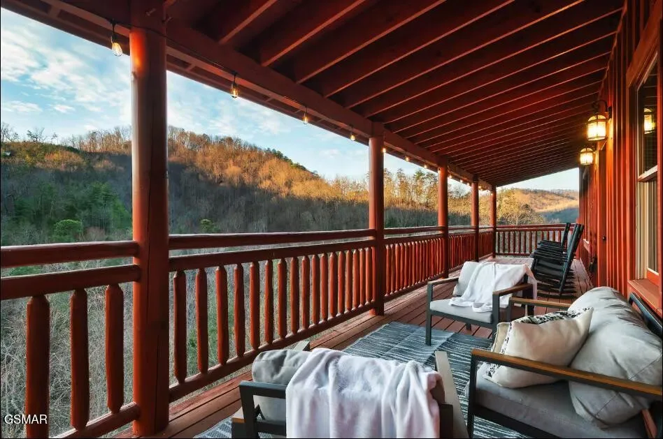 3328 Smoky Ridge Way Sevierville, TN 37862