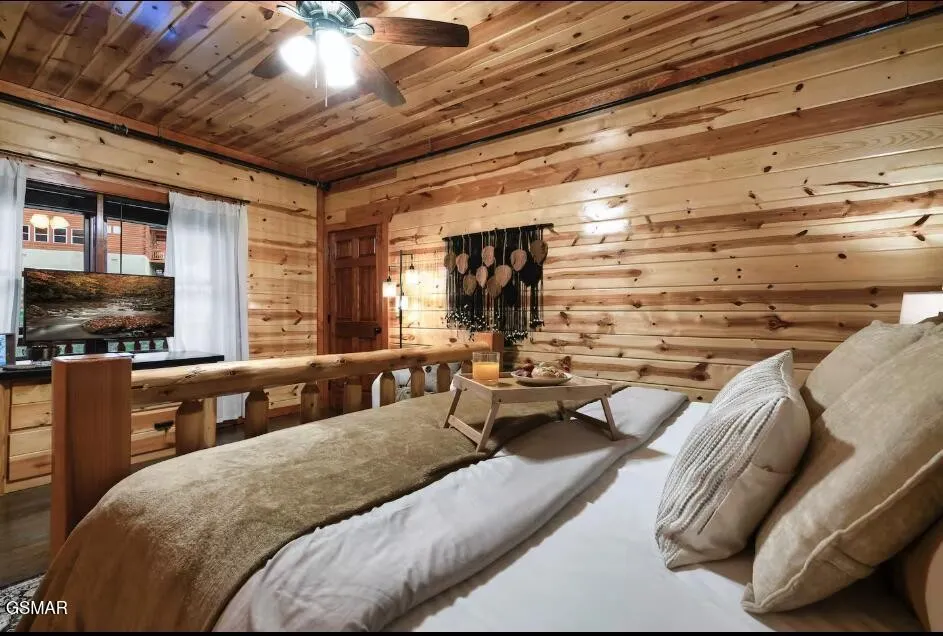 3328 Smoky Ridge Way Sevierville, TN 37862