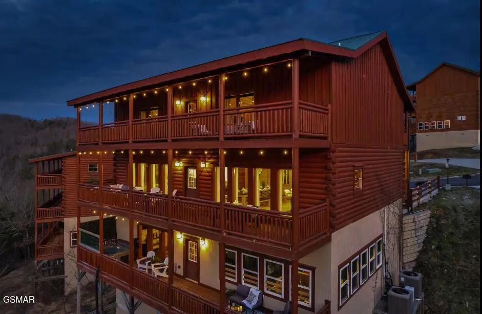 3328 Smoky Ridge Way Sevierville, TN 37862