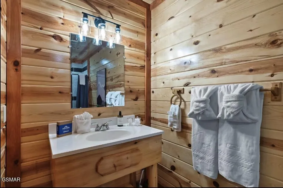 3328 Smoky Ridge Way Sevierville, TN 37862