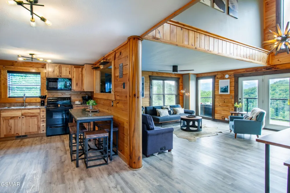 920 Falcon View Way Sevierville, TN 37862