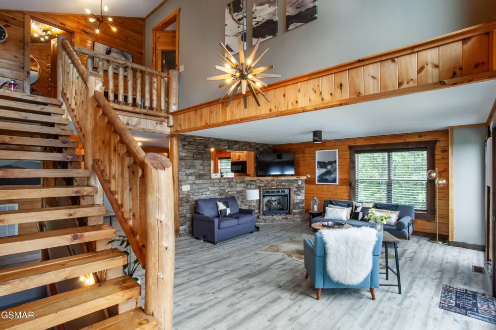 920 Falcon View Way Sevierville, TN 37862