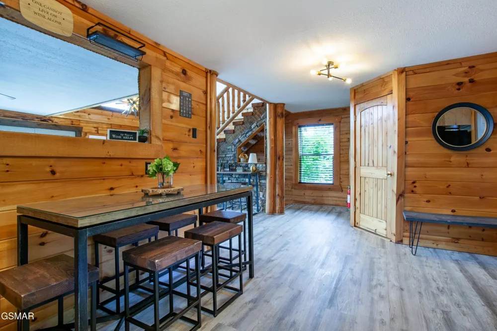 920 Falcon View Way Sevierville, TN 37862