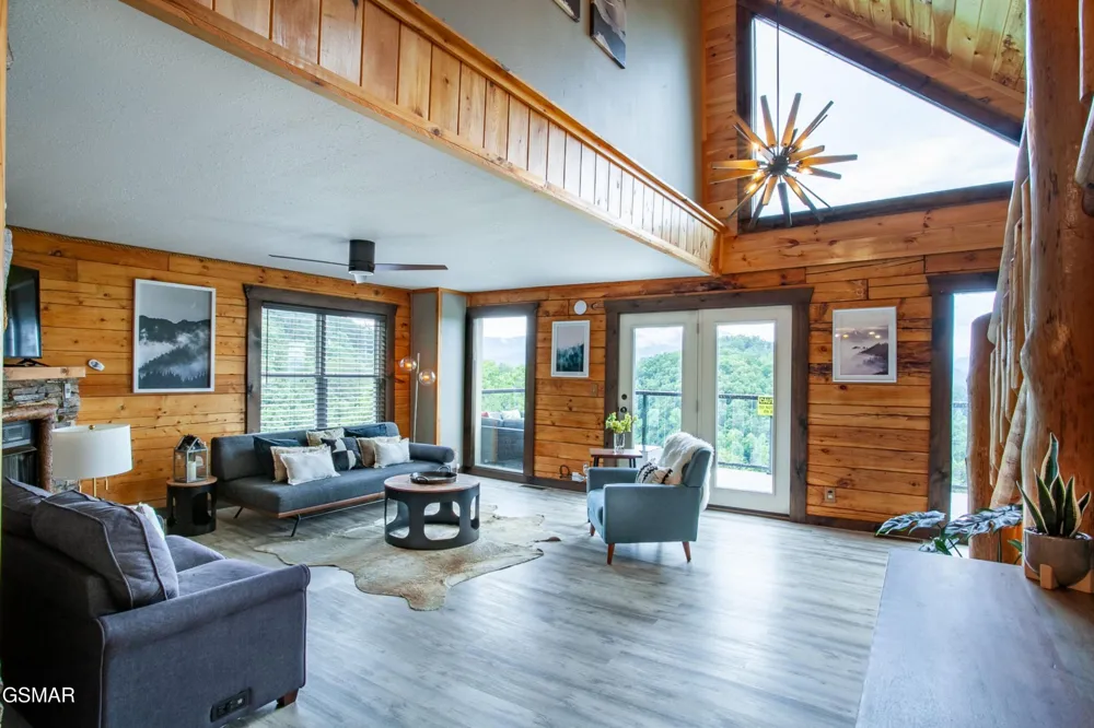 920 Falcon View Way Sevierville, TN 37862