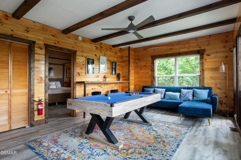 920 Falcon View Way Sevierville, TN 37862