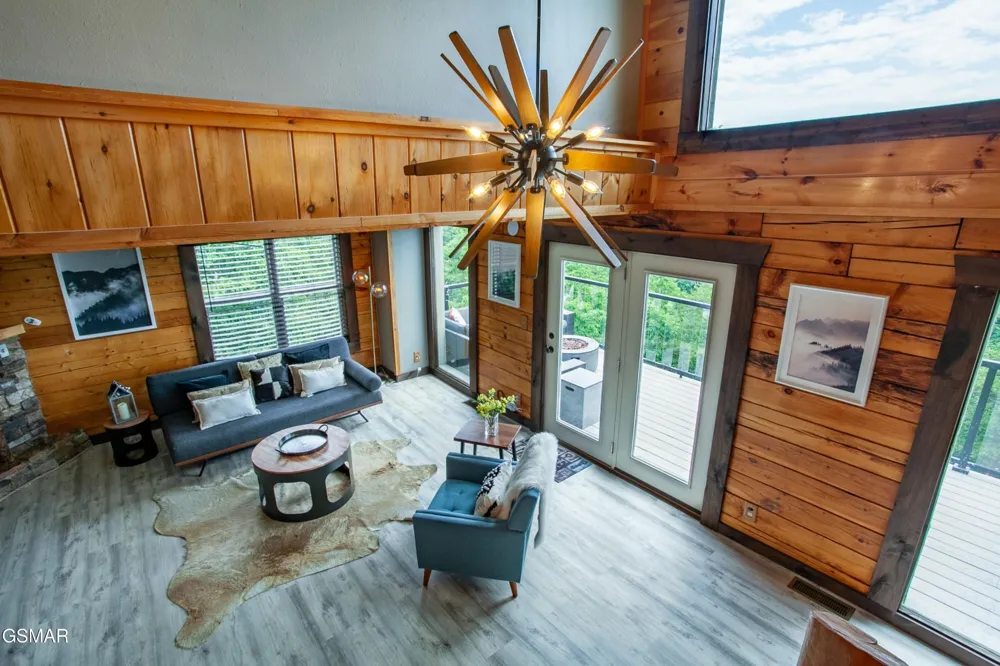 920 Falcon View Way Sevierville, TN 37862
