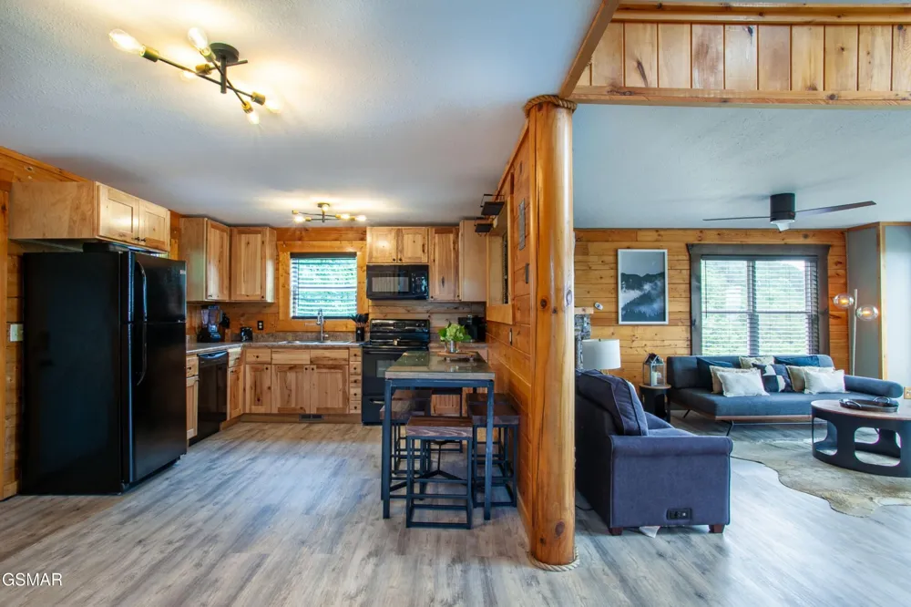 920 Falcon View Way Sevierville, TN 37862