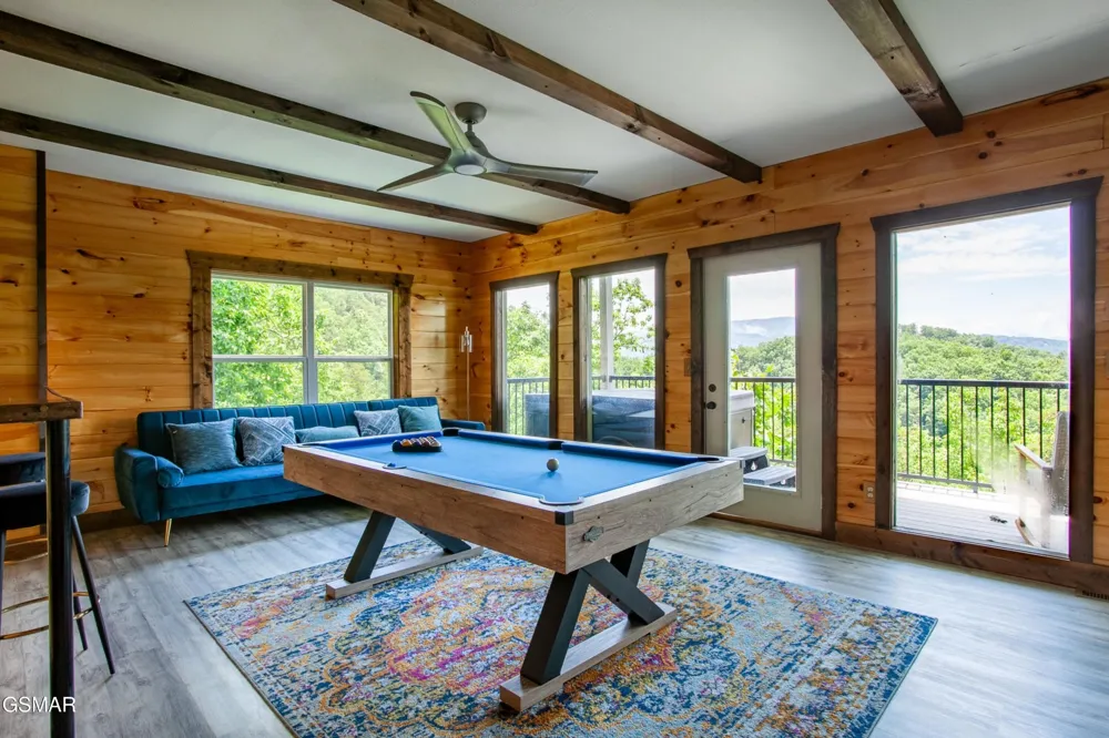 920 Falcon View Way Sevierville, TN 37862