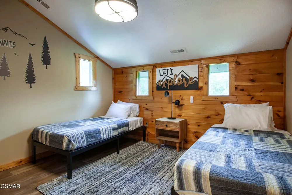 920 Falcon View Way Sevierville, TN 37862