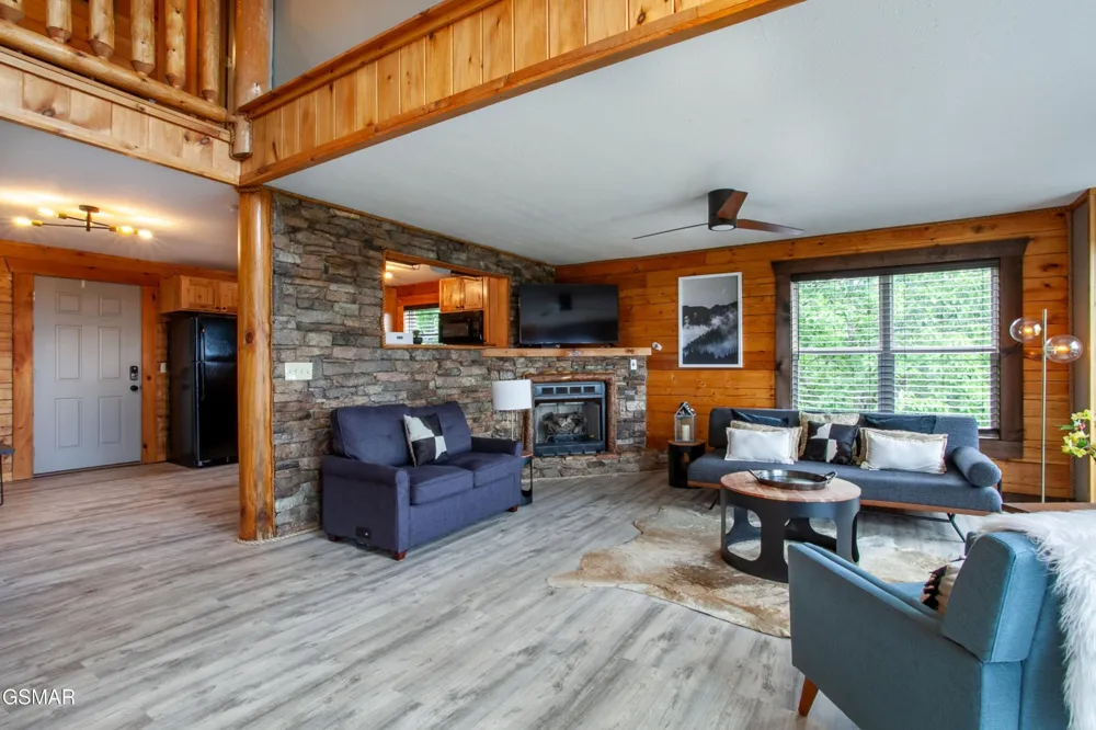 920 Falcon View Way Sevierville, TN 37862