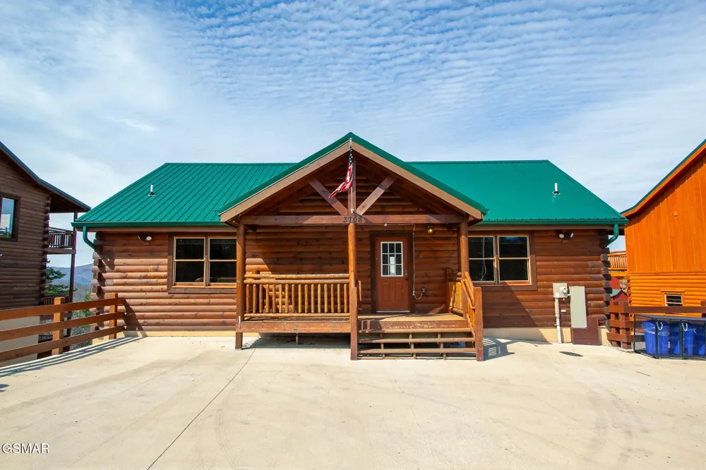 3708 Tilda Hilltop Way Sevierville, TN 37862