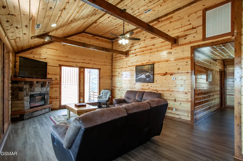 3708 Tilda Hilltop Way Sevierville, TN 37862