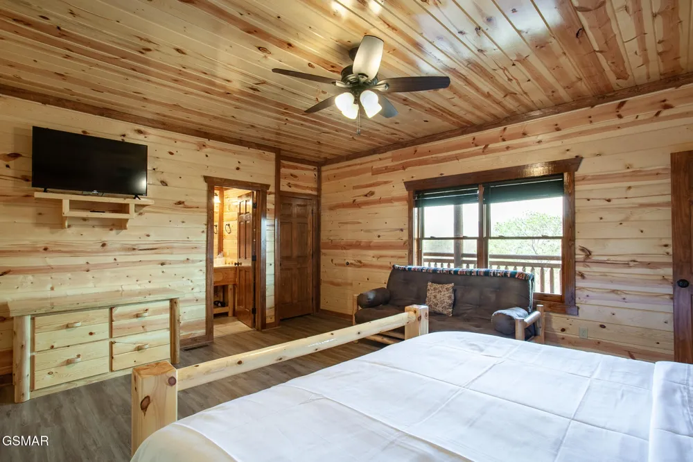 3708 Tilda Hilltop Way Sevierville, TN 37862
