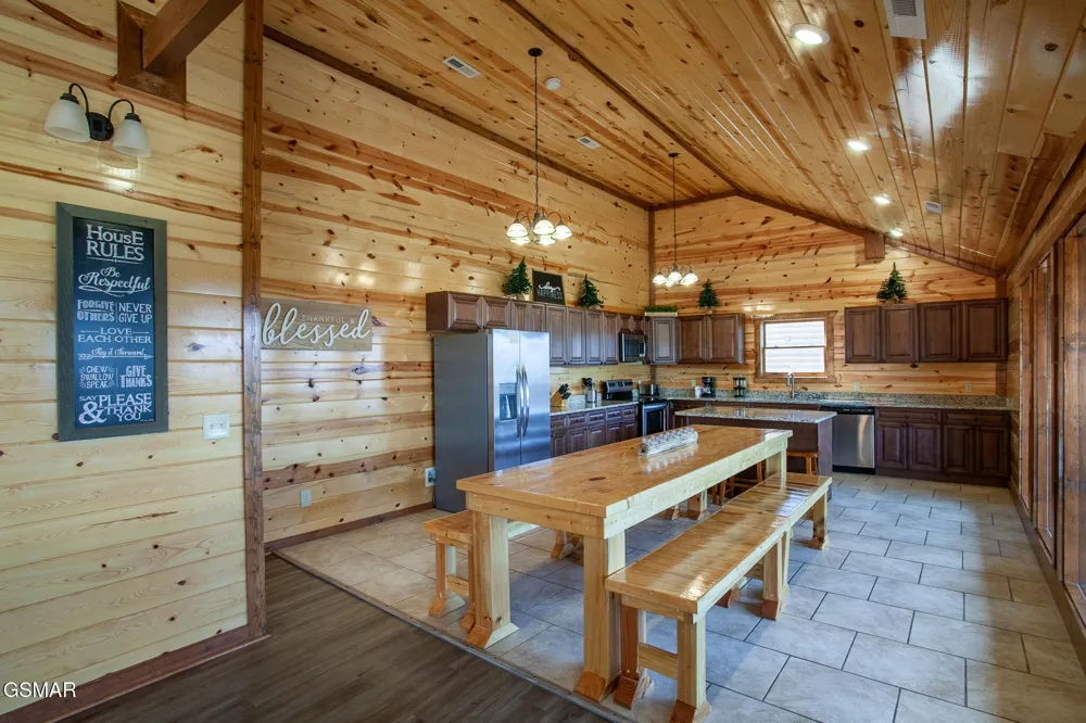 3708 Tilda Hilltop Way Sevierville, TN 37862