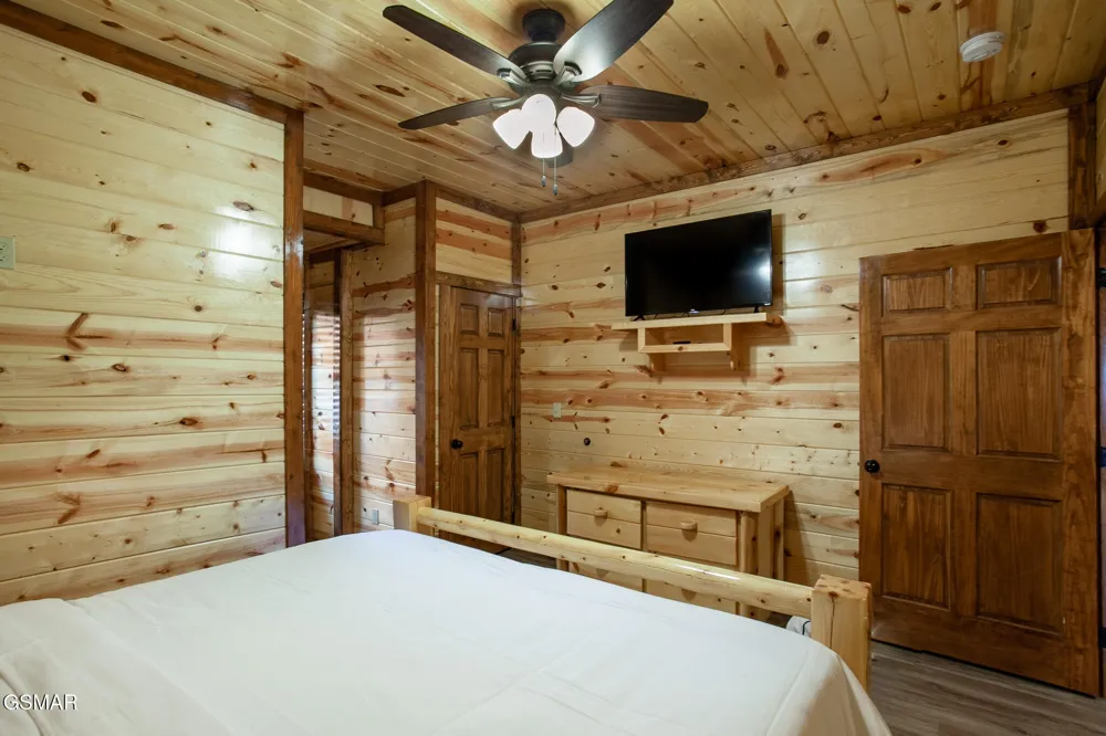 3708 Tilda Hilltop Way Sevierville, TN 37862