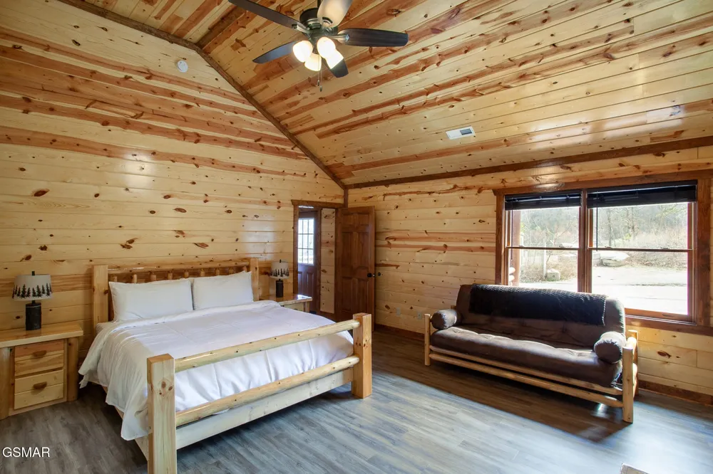 3708 Tilda Hilltop Way Sevierville, TN 37862