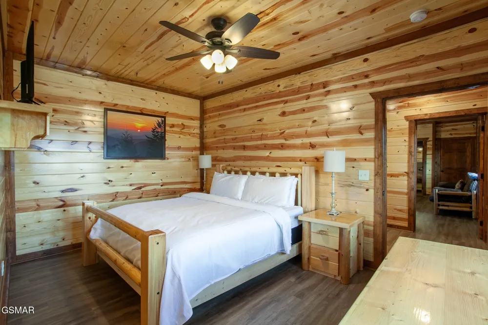 3708 Tilda Hilltop Way Sevierville, TN 37862