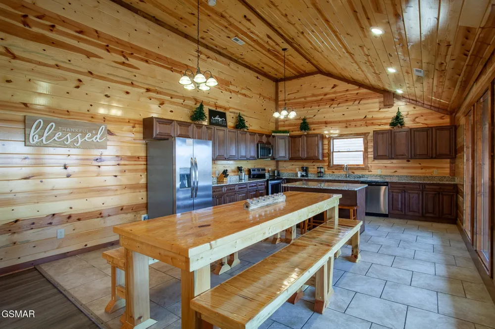 3708 Tilda Hilltop Way Sevierville, TN 37862
