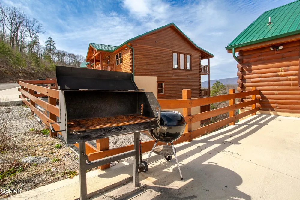 3708 Tilda Hilltop Way Sevierville, TN 37862