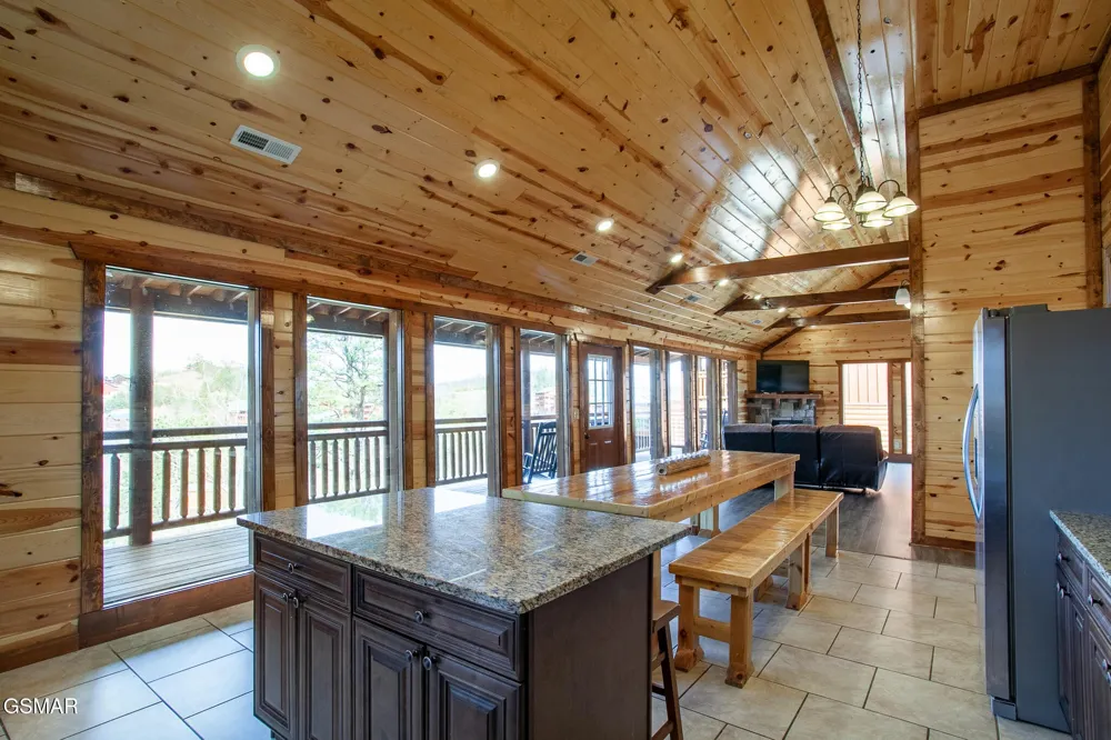 3708 Tilda Hilltop Way Sevierville, TN 37862