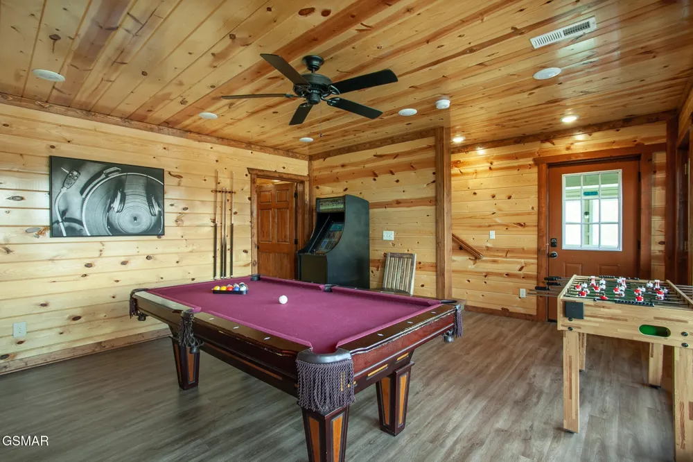 3708 Tilda Hilltop Way Sevierville, TN 37862