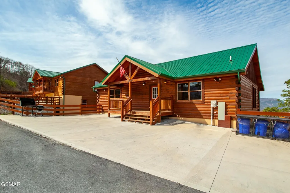 3708 Tilda Hilltop Way Sevierville, TN 37862