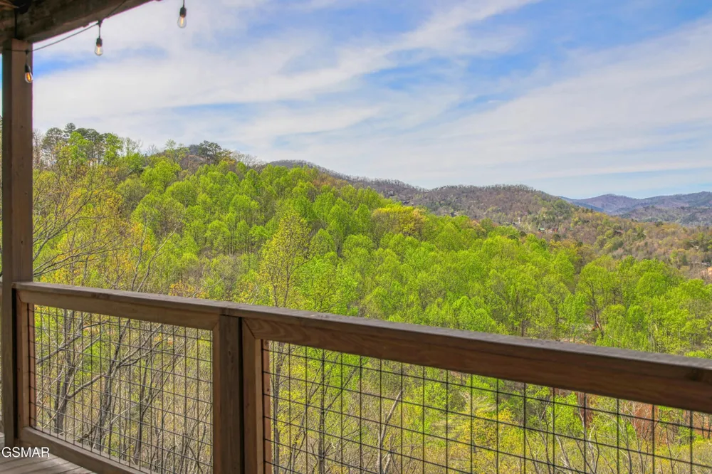 3322 Sugar Maple Loop Road Sevierville, TN 37862