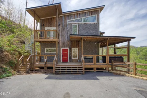 3322 Sugar Maple Loop Road