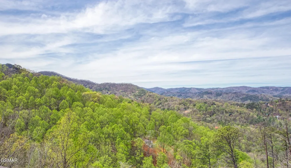 3322 Sugar Maple Loop Road Sevierville, TN 37862