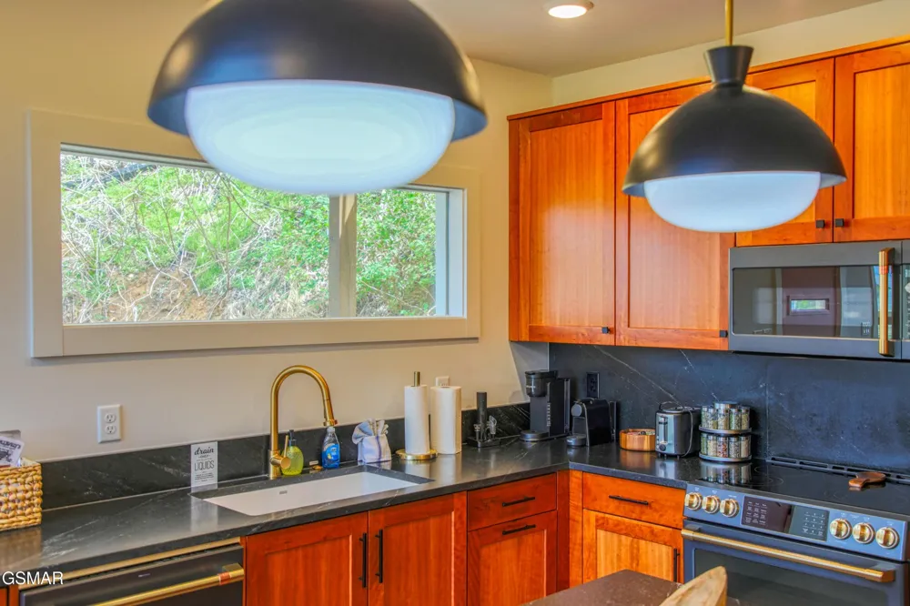 3322 Sugar Maple Loop Road Sevierville, TN 37862