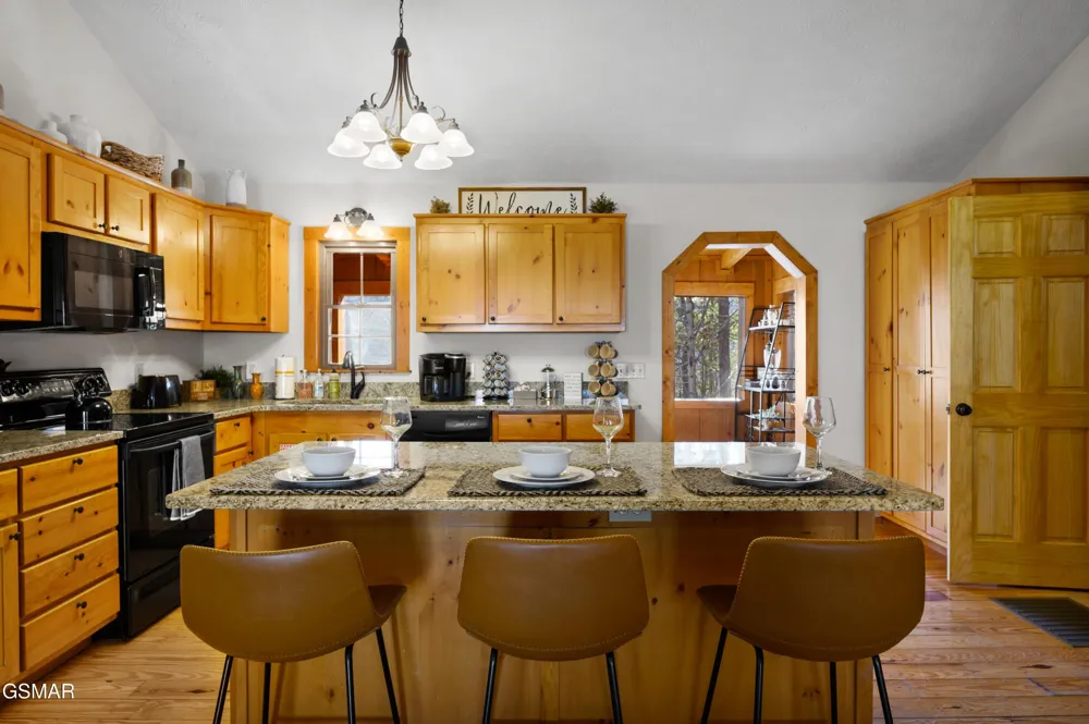 3255 Cove Creek Way Sevierville, TN 37862