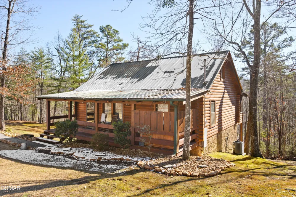 3255 Cove Creek Way Sevierville, TN 37862