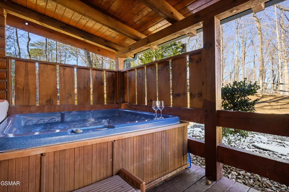3255 Cove Creek Way Sevierville, TN 37862