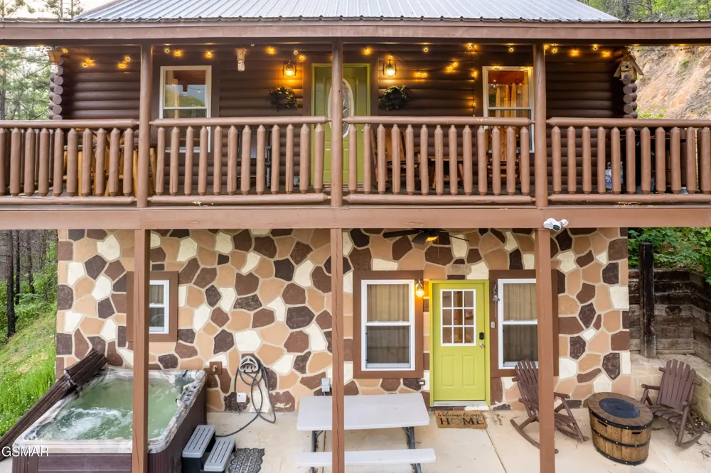 2213 Headrick Lead Sevierville, TN 37862