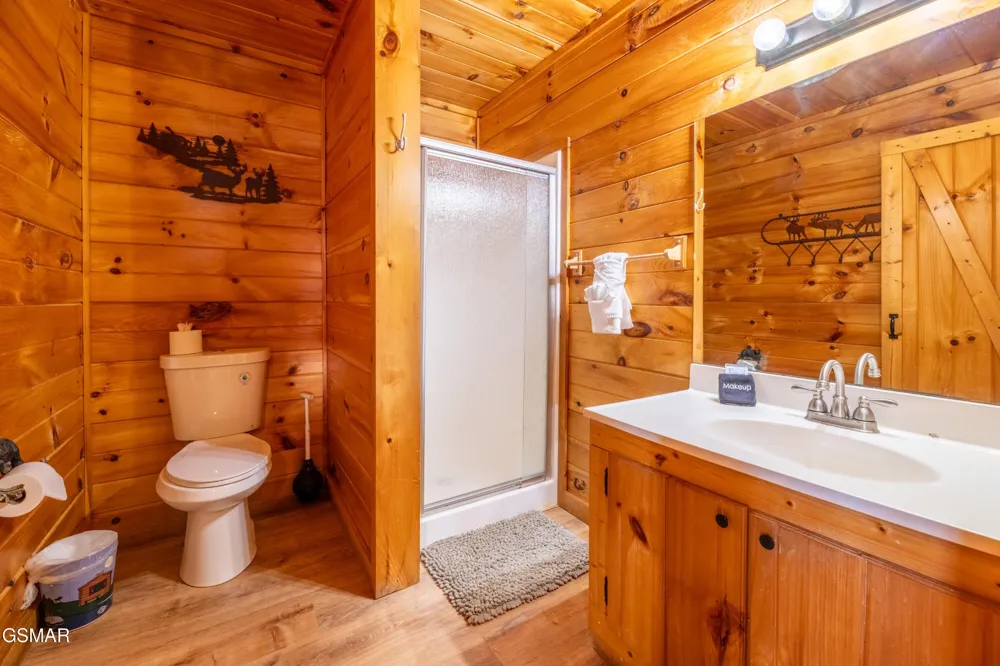 2213 Headrick Lead Sevierville, TN 37862