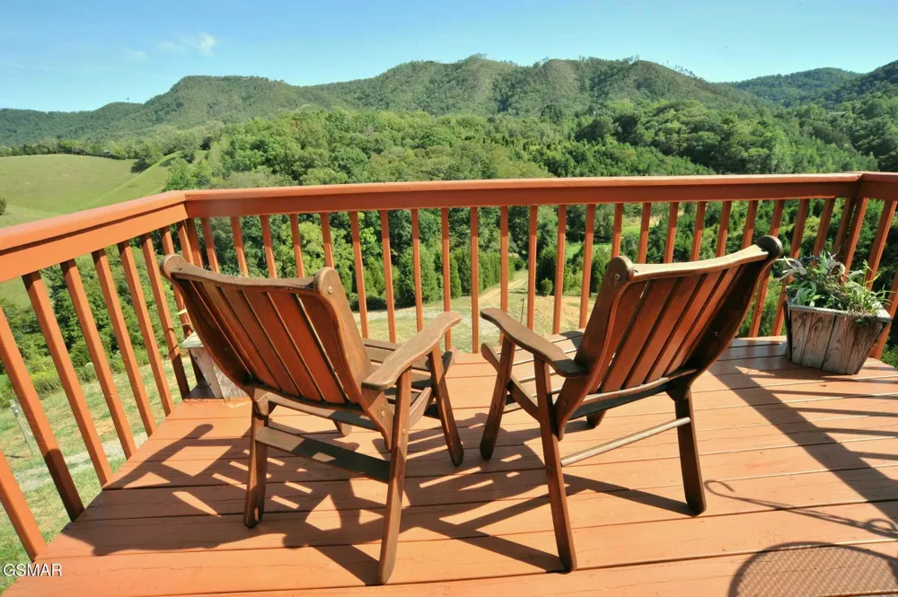 2149 Seaton Springs Road Sevierville, TN 37862