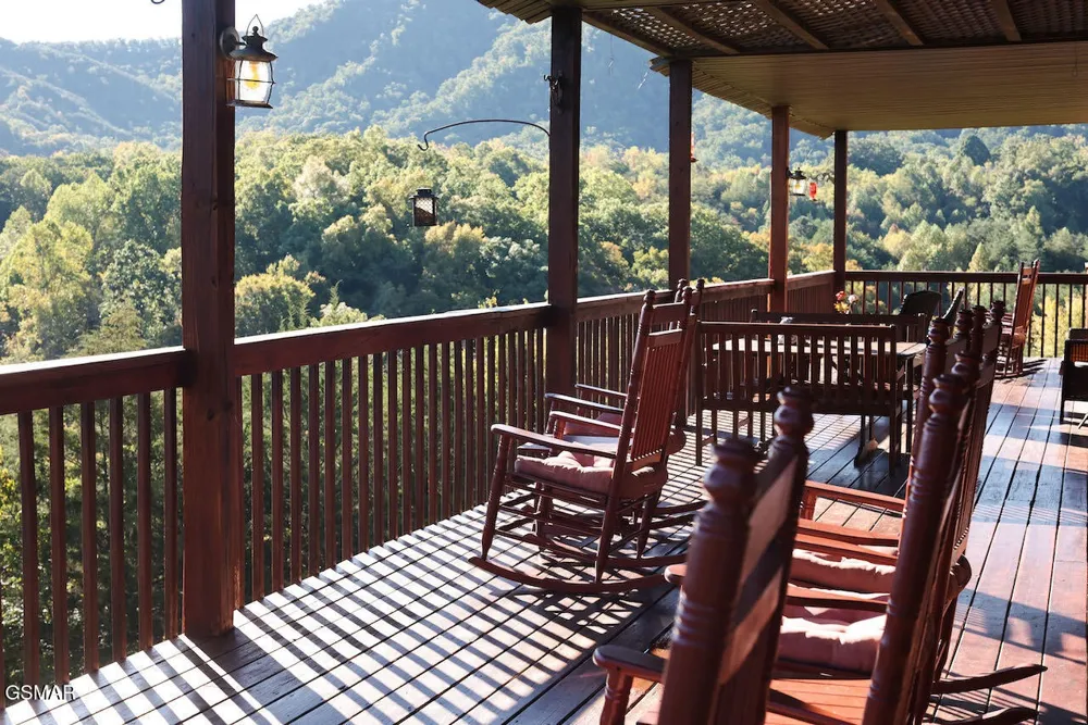 2149 Seaton Springs Road Sevierville, TN 37862