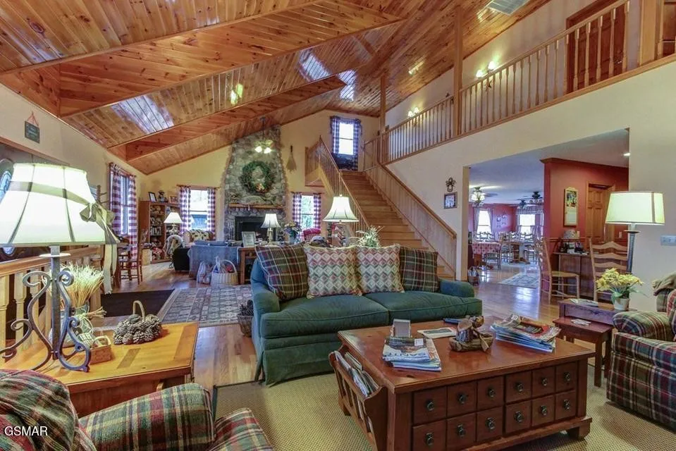 2149 Seaton Springs Road Sevierville, TN 37862