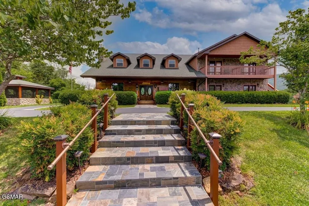 2149 Seaton Springs Road Sevierville, TN 37862